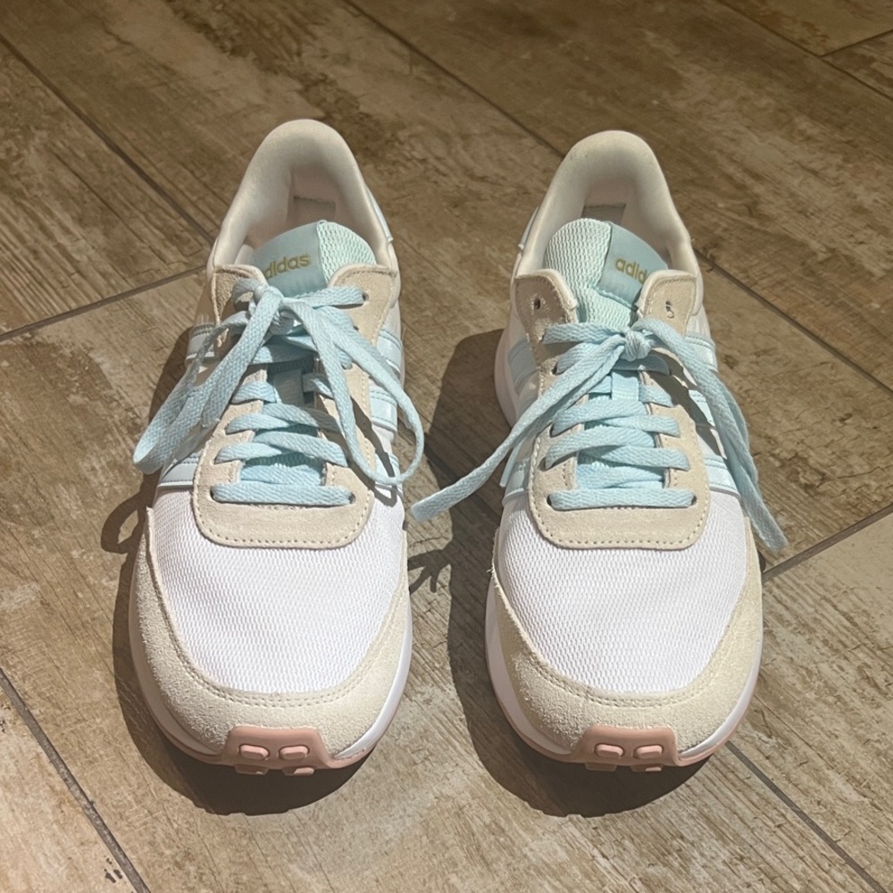 Adidas Women's Sneakers in White and Light Blue